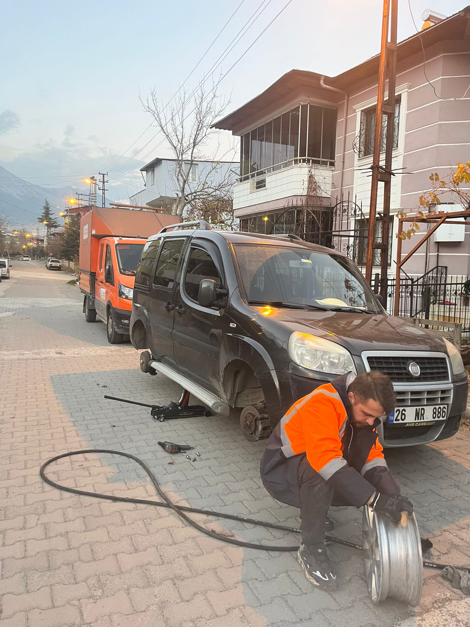Pozantı Tır Lastik Tamiri Resim Galerisi
